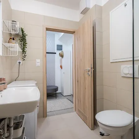 Cosy Tolnai Street *