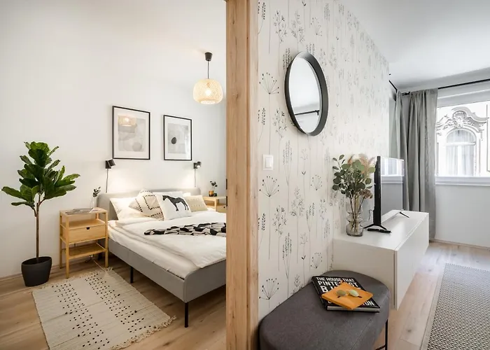 Cosy Tolnai Street Apartament *